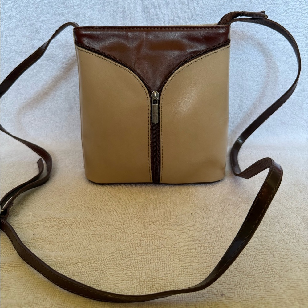 Vera Pelle Italian Leather Crossbody Bag